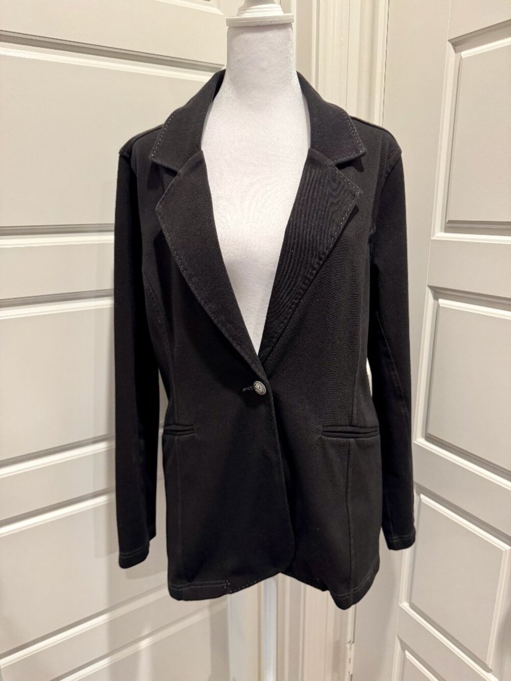 DG2 Diane Gilman Blazer w/white stitching SZ. Petite Large